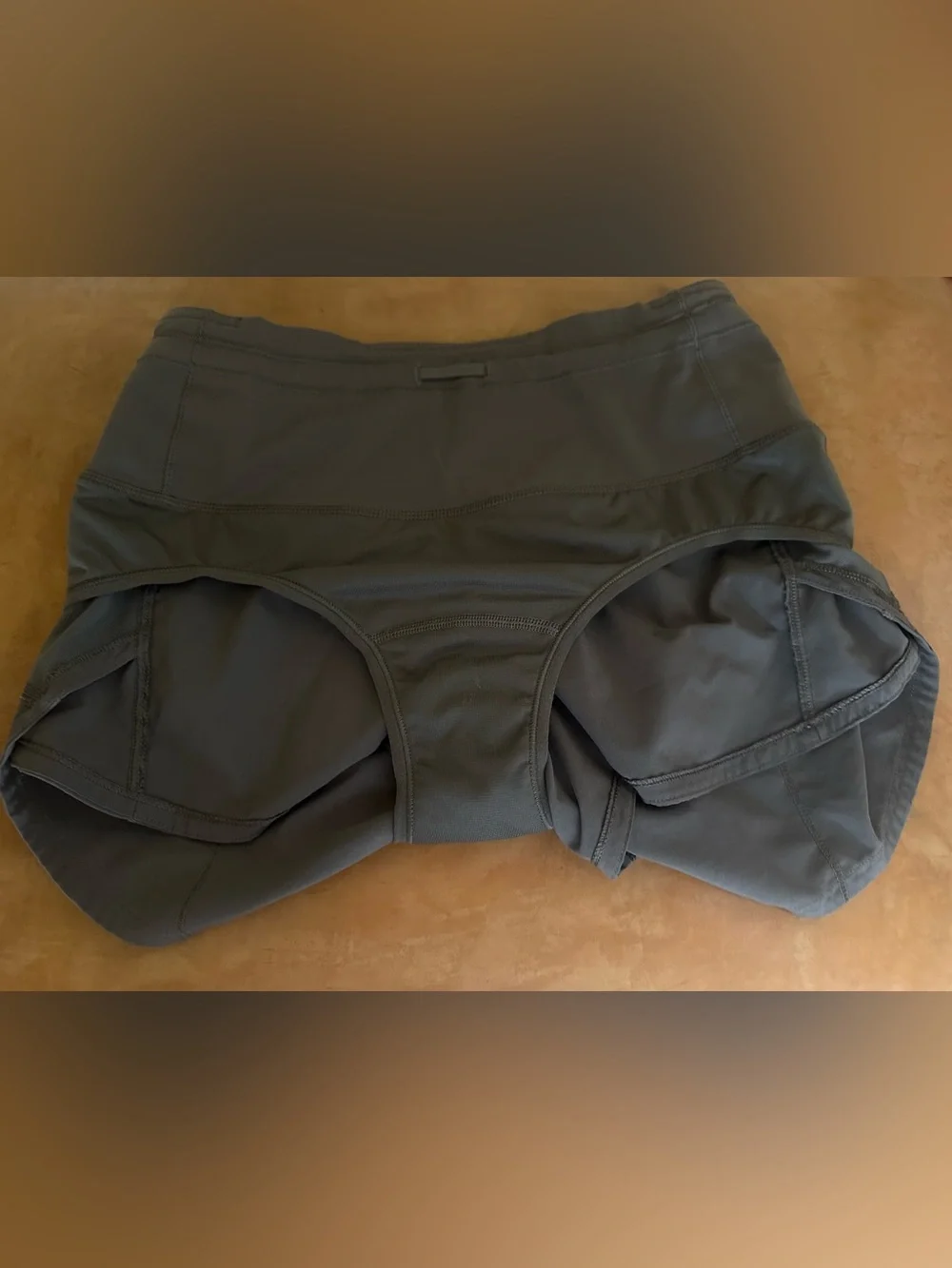 Lululemon Speed Up Shorts Hi-Rise 2.5” Sage Green Size 2, Excellent Condition!